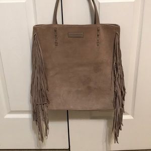 lucky brand tote !!